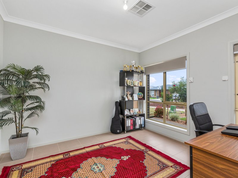 Photo - 29 Owen Place, Morphett Vale SA 5162 - Image 4