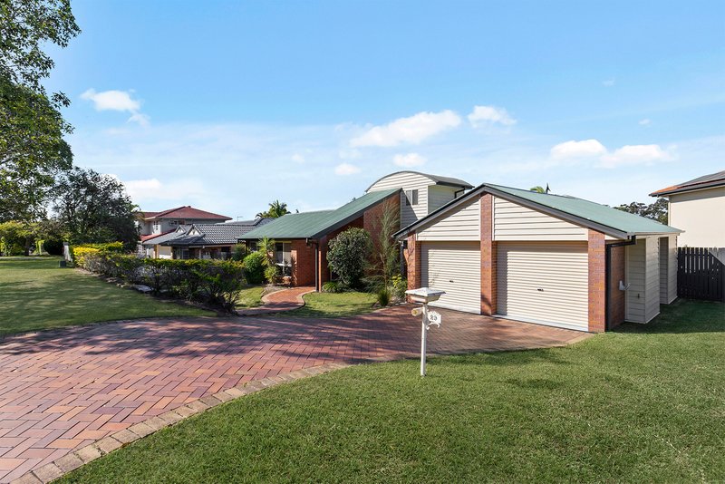 Photo - 29 Oxford Crescent, Bridgeman Downs QLD 4035 - Image 16