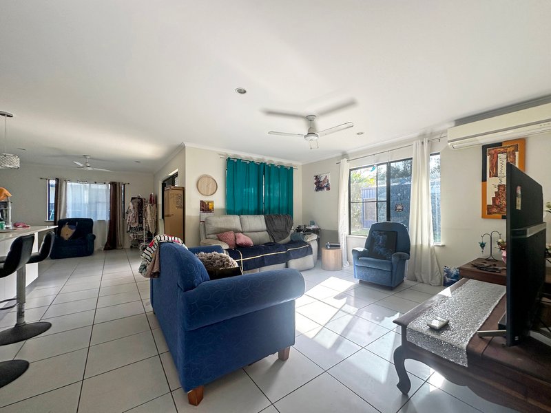 Photo - 29 Pacific Avenue, Sarina QLD 4737 - Image 4