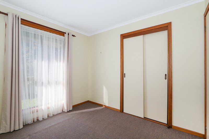 Photo - 2/9 Page Court, West Wodonga VIC 3690 - Image 6