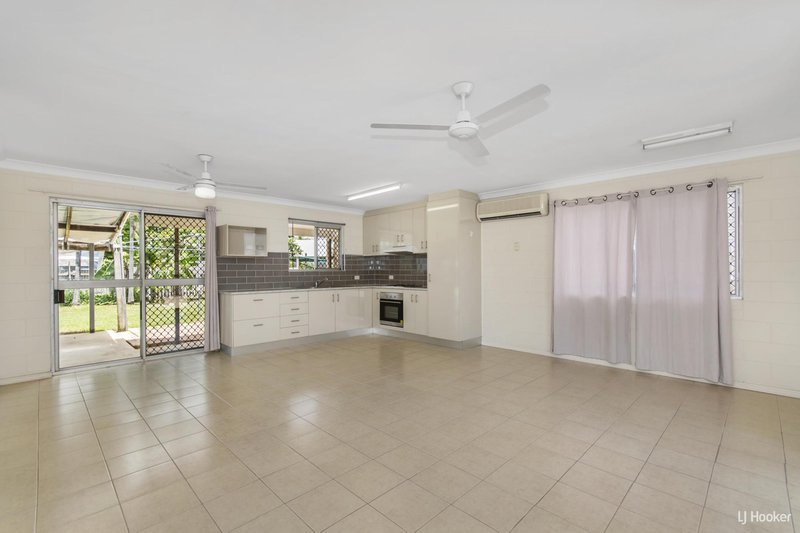 Photo - 29 Palm Drive, Deeragun QLD 4818 - Image 3