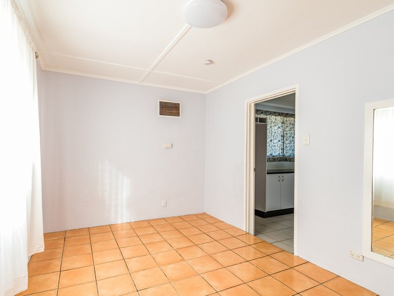 Photo - 29 Pamela Street, Mount Isa QLD 4825 - Image 13