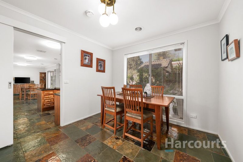 Photo - 29 Paperbark Place, Knoxfield VIC 3180 - Image 4