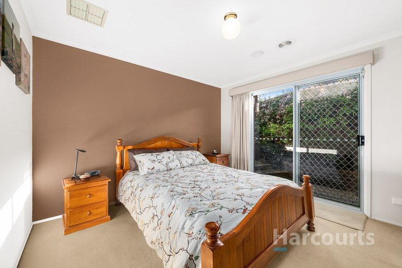 Photo - 29 Paperbark Place, Knoxfield VIC 3180 - Image 7