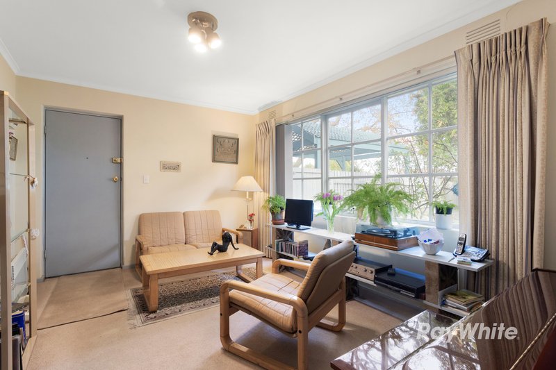Photo - 2/9 Park Avenue, Glen Huntly VIC 3163 - Image 4