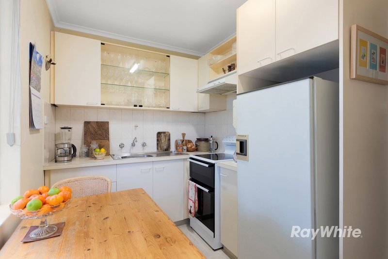 Photo - 2/9 Park Avenue, Glen Huntly VIC 3163 - Image 5