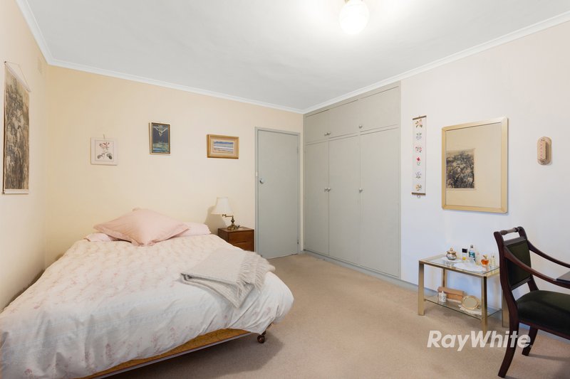 Photo - 2/9 Park Avenue, Glen Huntly VIC 3163 - Image 6