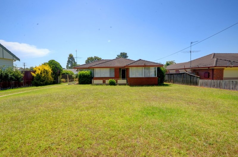 Photo - 29 Park Street, Tahmoor NSW 2573 - Image 2