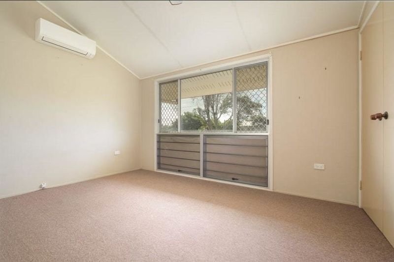 Photo - 29 Park Street, West Gladstone QLD 4680 - Image 9