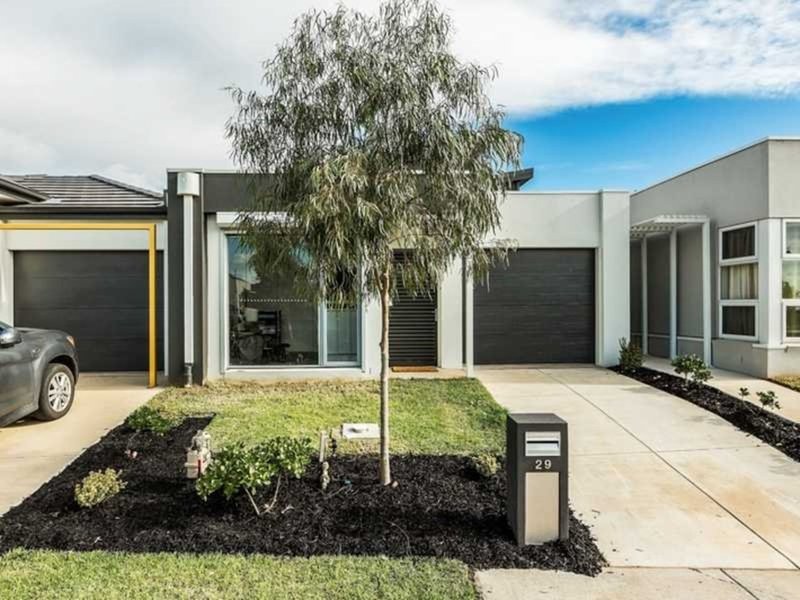 29 Parkleigh Drive, Kurunjang VIC 3337