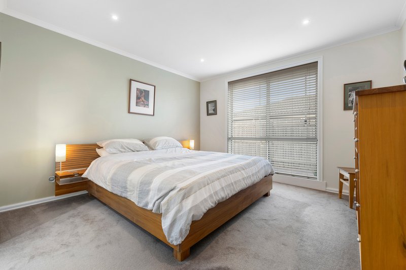 Photo - 29 Pascall Street, Mount Waverley VIC 3149 - Image 10