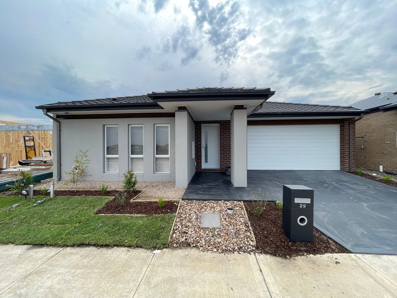 Photo - 29 Pendower Way, Werribee VIC 3030 - Image 1