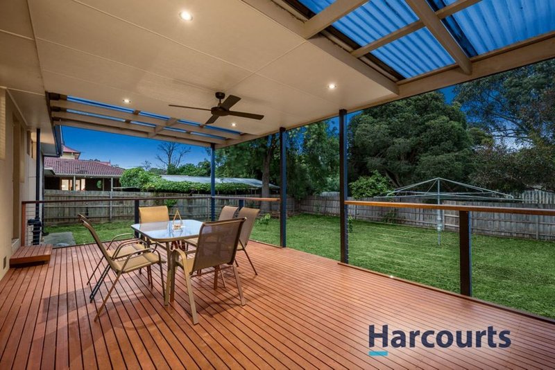 Photo - 29 Pentlowe Road, Wantirna South VIC 3152 - Image 8