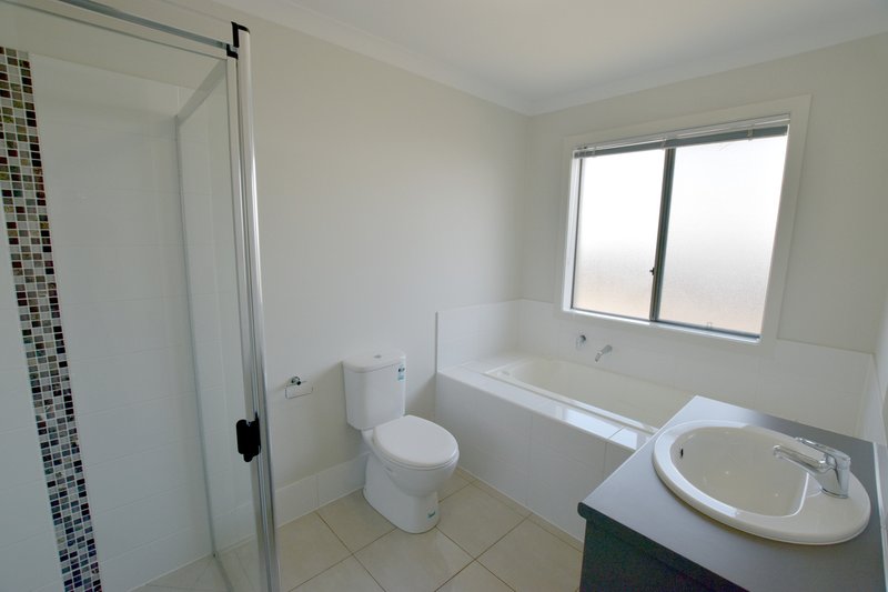 Photo - 29 Peter Corones Drive, Kirkwood QLD 4680 - Image 7