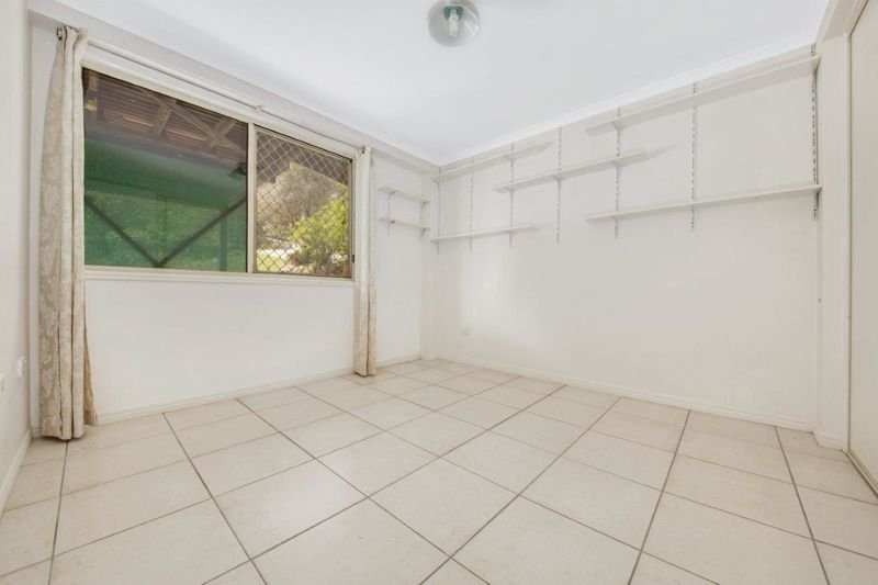 Photo - 29 Pine Avenue, West Gladstone QLD 4680 - Image 13