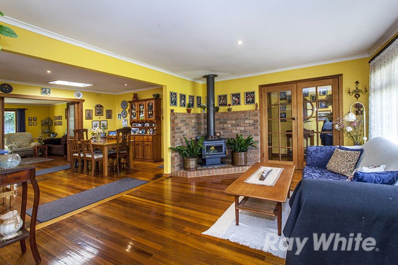 29 Plymouth Street, Glen Waverley VIC 3150