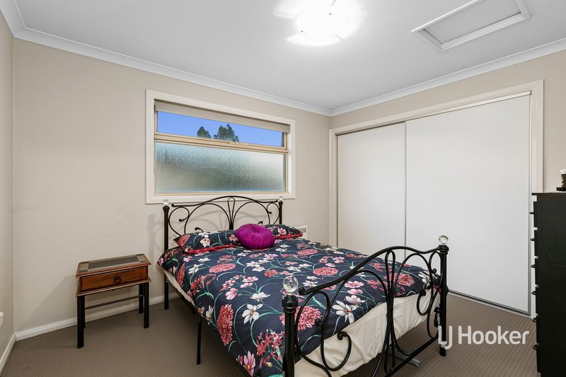 Photo - 2/9 Polesden Mews, Roxburgh Park VIC 3064 - Image 7