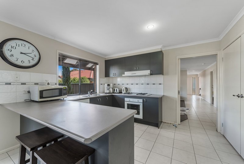 Photo - 29 Pro Hart Way, Caroline Springs VIC 3023 - Image 2