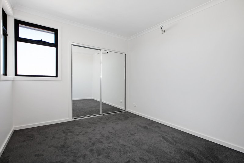 Photo - 2/9 Prospect Street, Glenroy VIC 3046 - Image 11