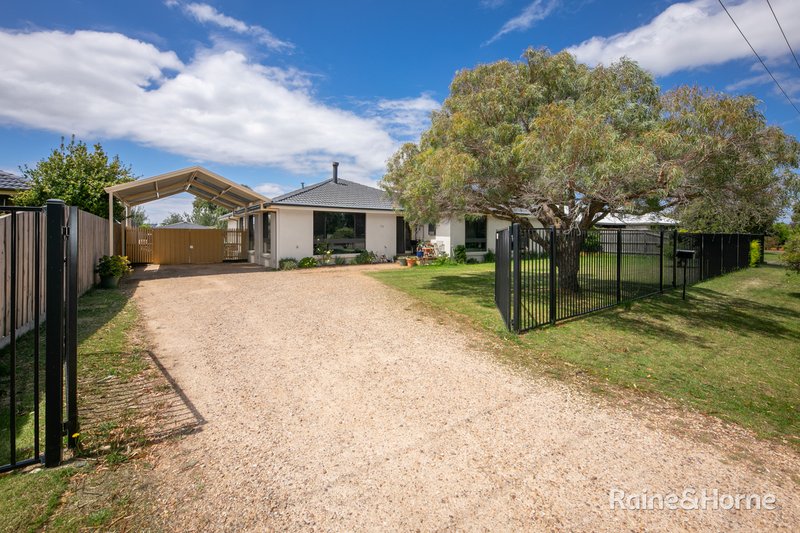 Photo - 29 Racecourse Road, Riddells Creek VIC 3431 - Image 2