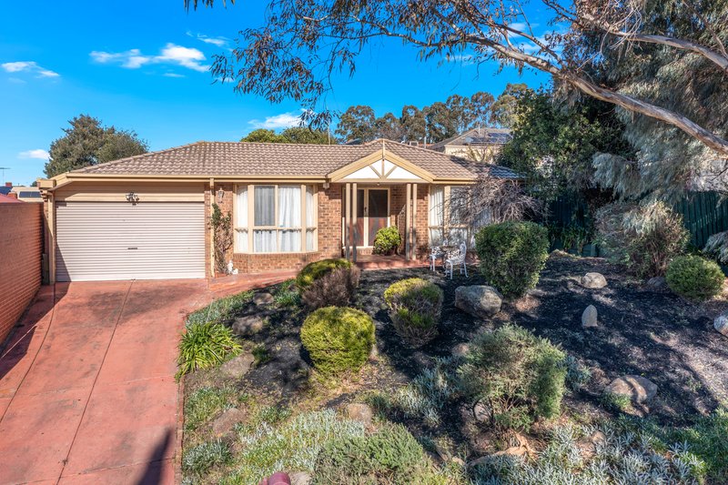 Photo - 29 Ravenhill Boulevard, Roxburgh Park VIC 3064 - Image 2