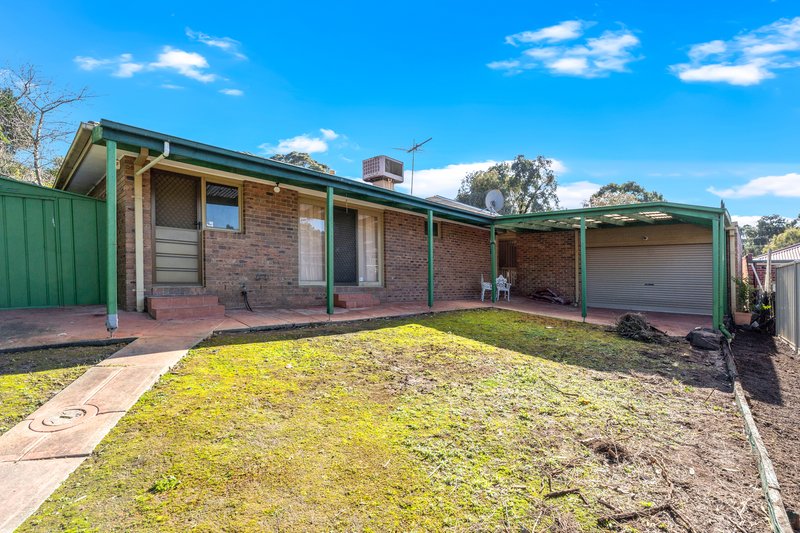 Photo - 29 Ravenhill Boulevard, Roxburgh Park VIC 3064 - Image 18