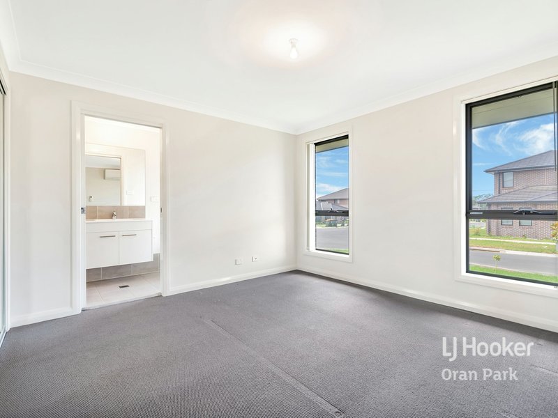 Photo - 29 Rawlings Street, Oran Park NSW 2570 - Image 6