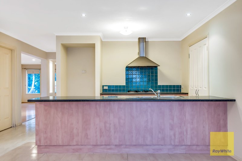 Photo - 29 Rebecca Promenade, Tarneit VIC 3029 - Image 11