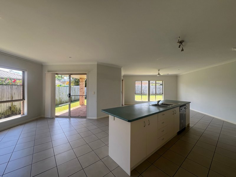 Photo - 29 Reeders Street, Sandstone Point QLD 4511 - Image 5