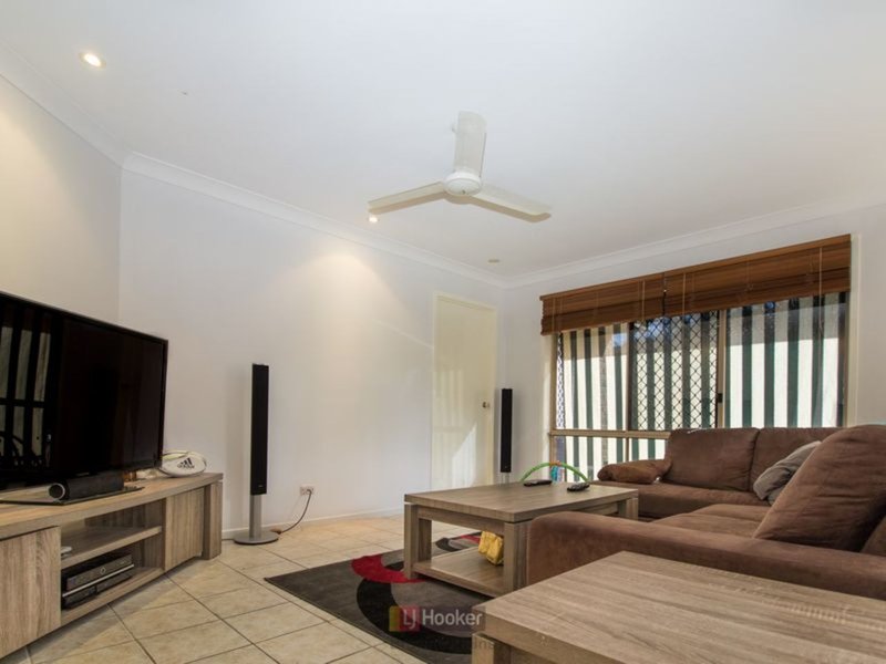 Photo - 29 Regency Drive, Regents Park QLD 4118 - Image 2