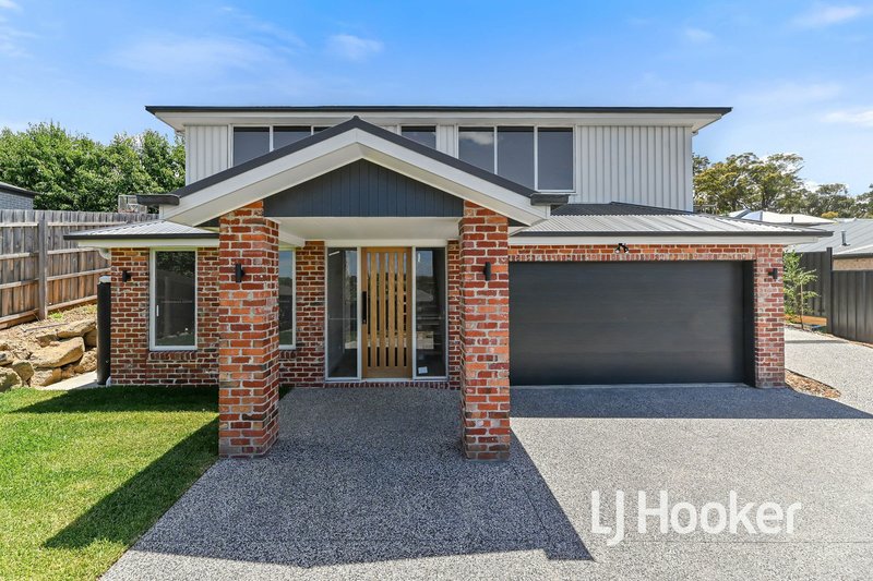 2/9 Riverside Avenue, Bunyip VIC 3815