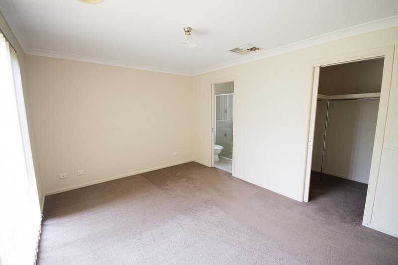 Photo - 29 Robbins Drive, East Albury NSW 2640 - Image 5