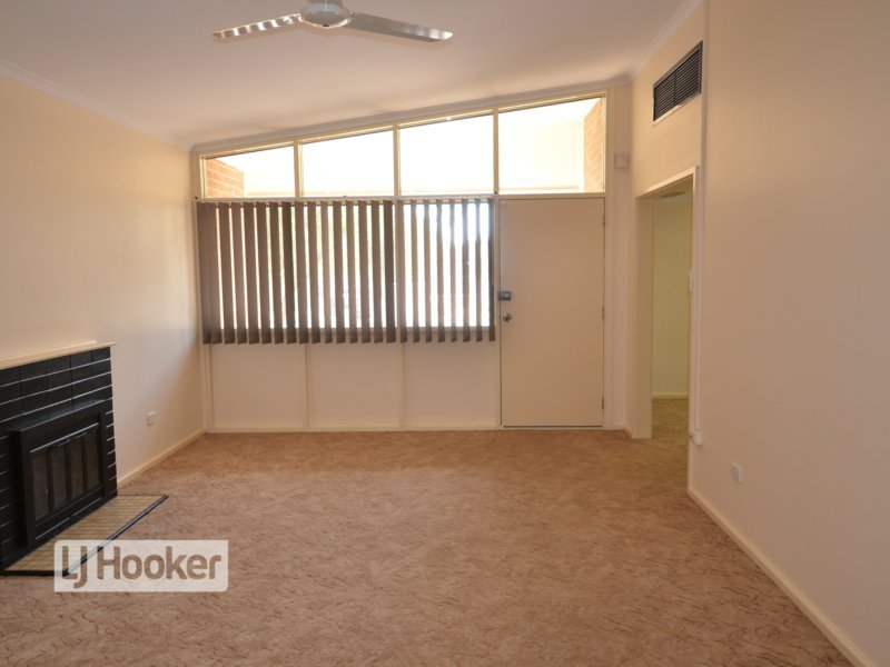 Photo - 29 Roberts Crescent, Gillen NT 0870 - Image 3