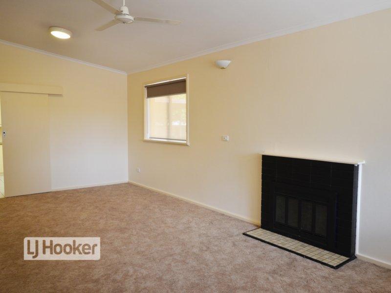 Photo - 29 Roberts Crescent, Gillen NT 0870 - Image 4