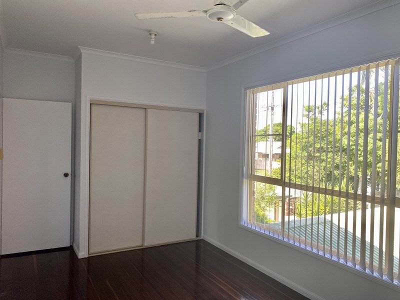 Photo - 2/9 Robin Street, Slade Point QLD 4740 - Image 10