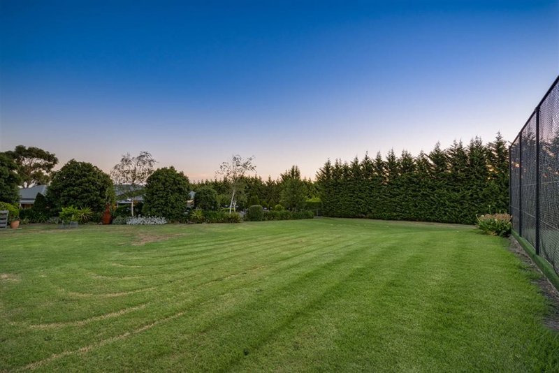 Photo - 29 Rockleigh Park Road, Narre Warren North VIC 3804 - Image 4