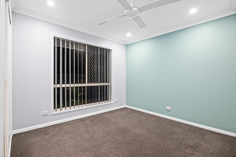 Photo - 29 Rosemont Court, Underwood QLD 4119 - Image 3