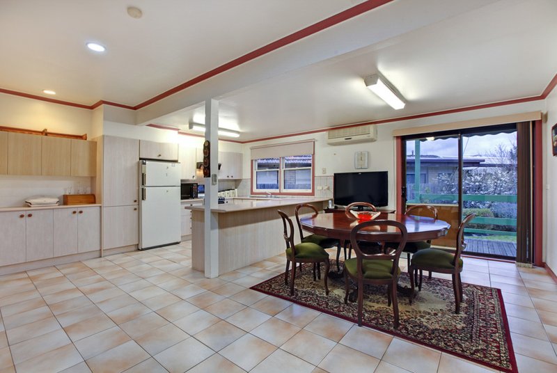 Photo - 29 Rosenthal Crescent, Reservoir VIC 3073 - Image 3