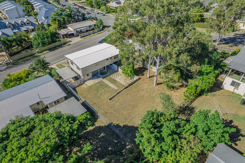 Photo - 29 Rossella Street, West Gladstone QLD 4680 - Image 2