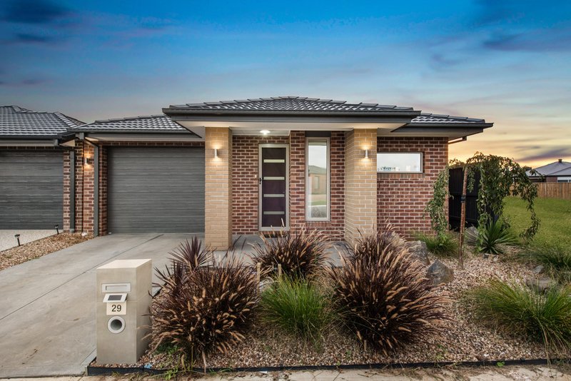 29 Rowling Drive, Officer VIC 3809