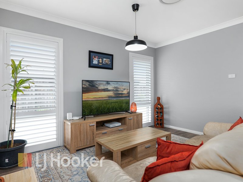 Photo - 29 Royal Avenue, Medowie NSW 2318 - Image 6