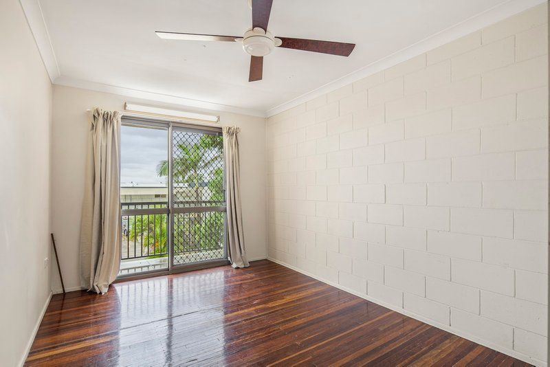 Photo - 2/9 Salmon Street, Cannonvale QLD 4802 - Image 9