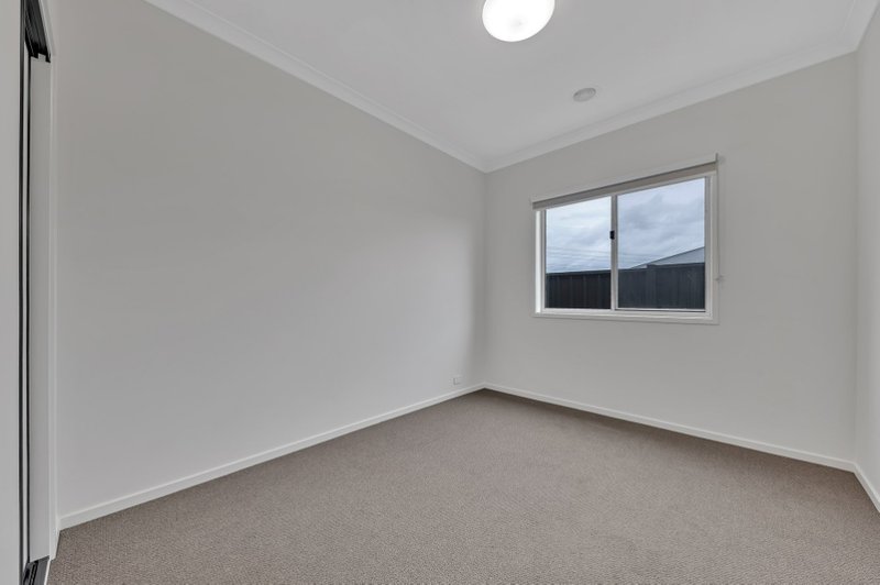 Photo - 29 Sankaru Road, Truganina VIC 3029 - Image 6