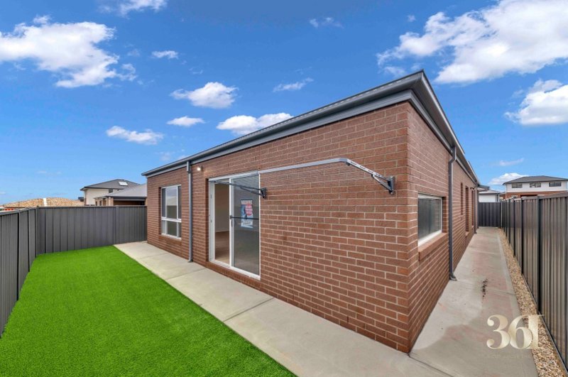 Photo - 29 Sankaru Road, Truganina VIC 3029 - Image 12