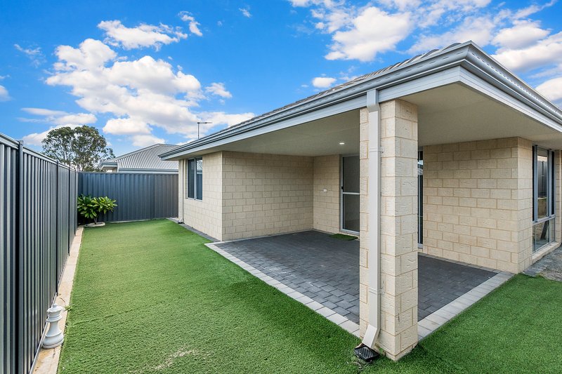 Photo - 29 Sedano Crescent, Wellard WA 6170 - Image 3