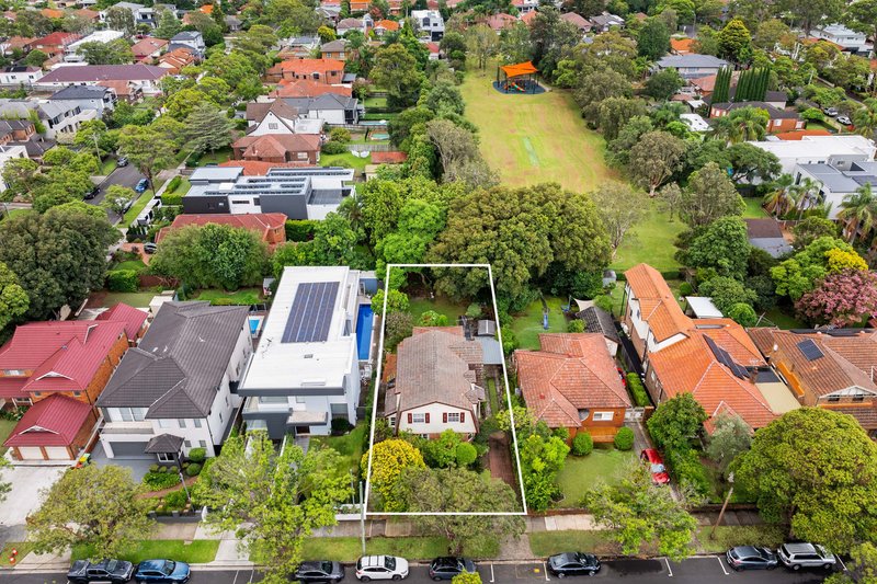 Photo - 29 Shortland Avenue, Strathfield NSW 2135 - Image 5