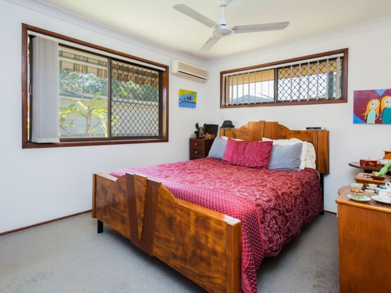 Photo - 29 Shoveller Avenue, Paradise Point QLD 4216 - Image 7