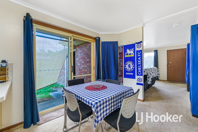 Photo - 29 Simon Drive, Pakenham VIC 3810 - Image 7