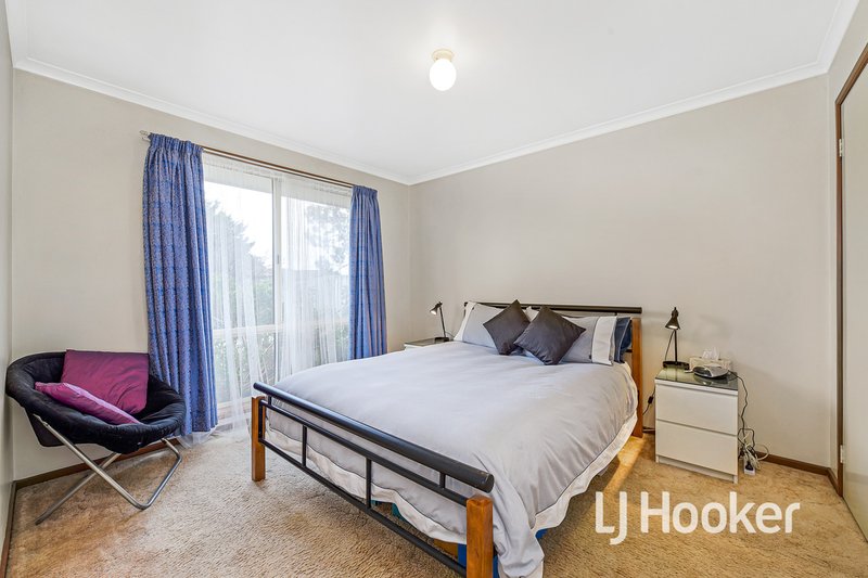 Photo - 29 Simon Drive, Pakenham VIC 3810 - Image 8