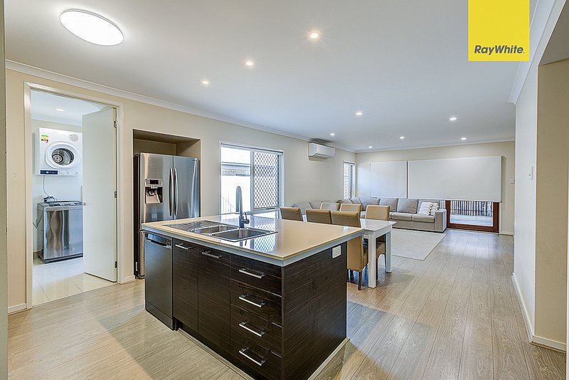 Photo - 29 Slate Court, Logan Reserve QLD 4133 - Image 2